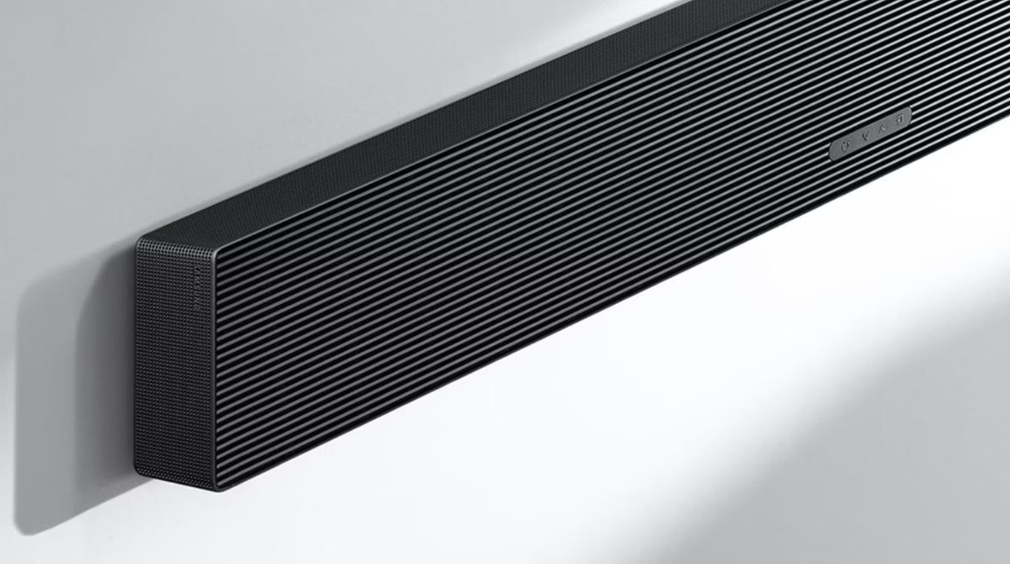 Samsung - Q-Series Soundbar & Draadloze Subwoofer - HW-QS700F - Cinematic Dolby Atmos - Q-Symphony & SpaceFit Sound - Zwart Metaal & Kunststof