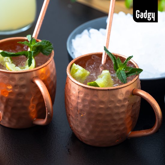 Gadgy Moscow Mule Bekers 4-delige Set - 100% Koper - Cocktailset : 4 Cocktailglazen, 4 Rietjes & 1 Barmaatje - Cadeau voor Vrouw en Man