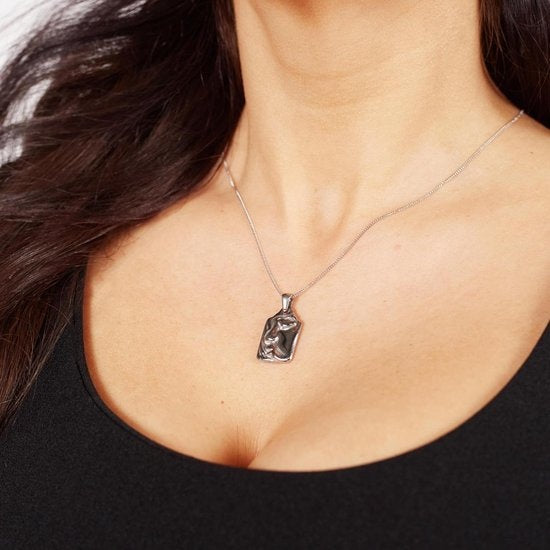 Laura Ferini Dames Ketting Faccina Zilver - Zilverkleurige Ketting met Hanger - 18K Witgoud Verguld - Halsketting - Collier - Sieraad - Accessoires - Dames Ketting met Hanger