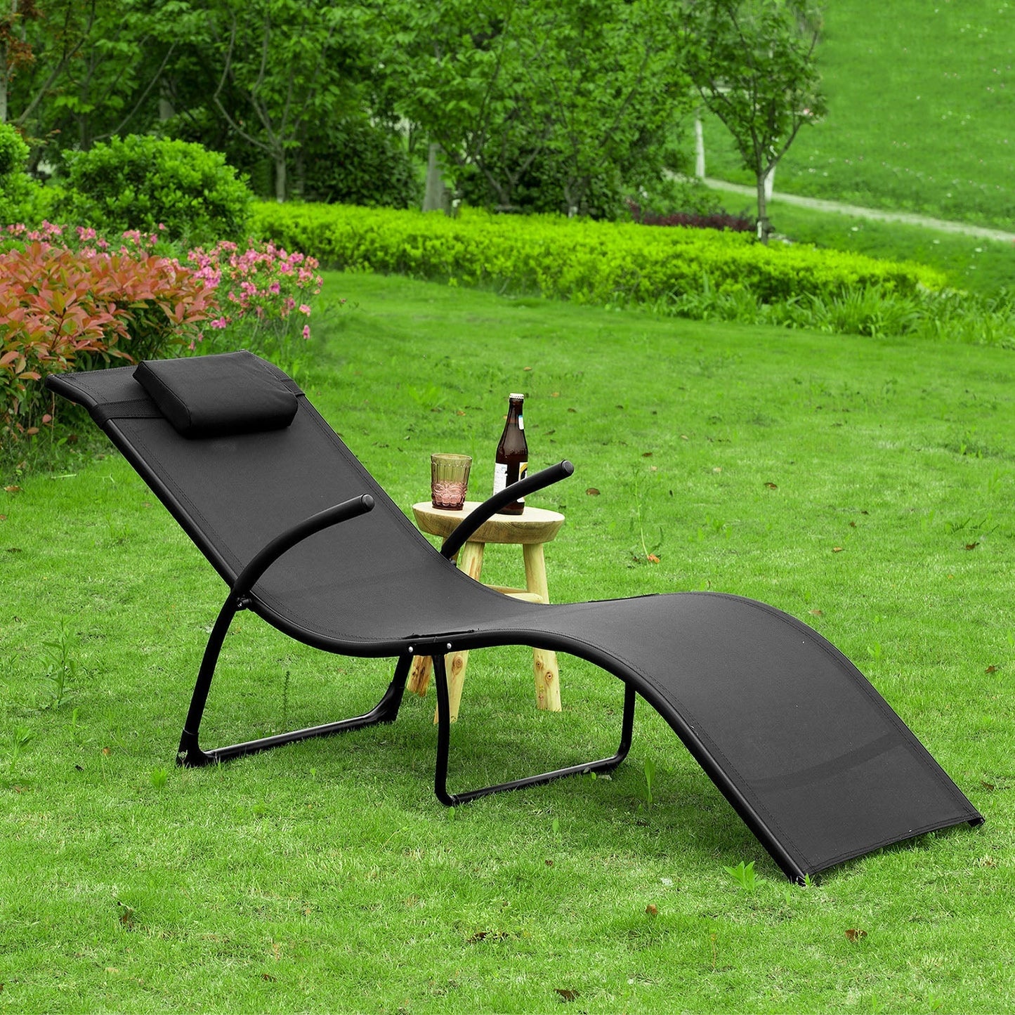SoBuy Ligstoel met kussen - Opvouwbaar - Max. 150 kg - 173 x 60 x 69 cm - Zwart