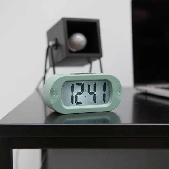 JAP AP17 digitale wekker - Stevige alarmklok - Met snooze en verlichtingsfunctie - Beschermhoes van rubber - Pastelle Groen