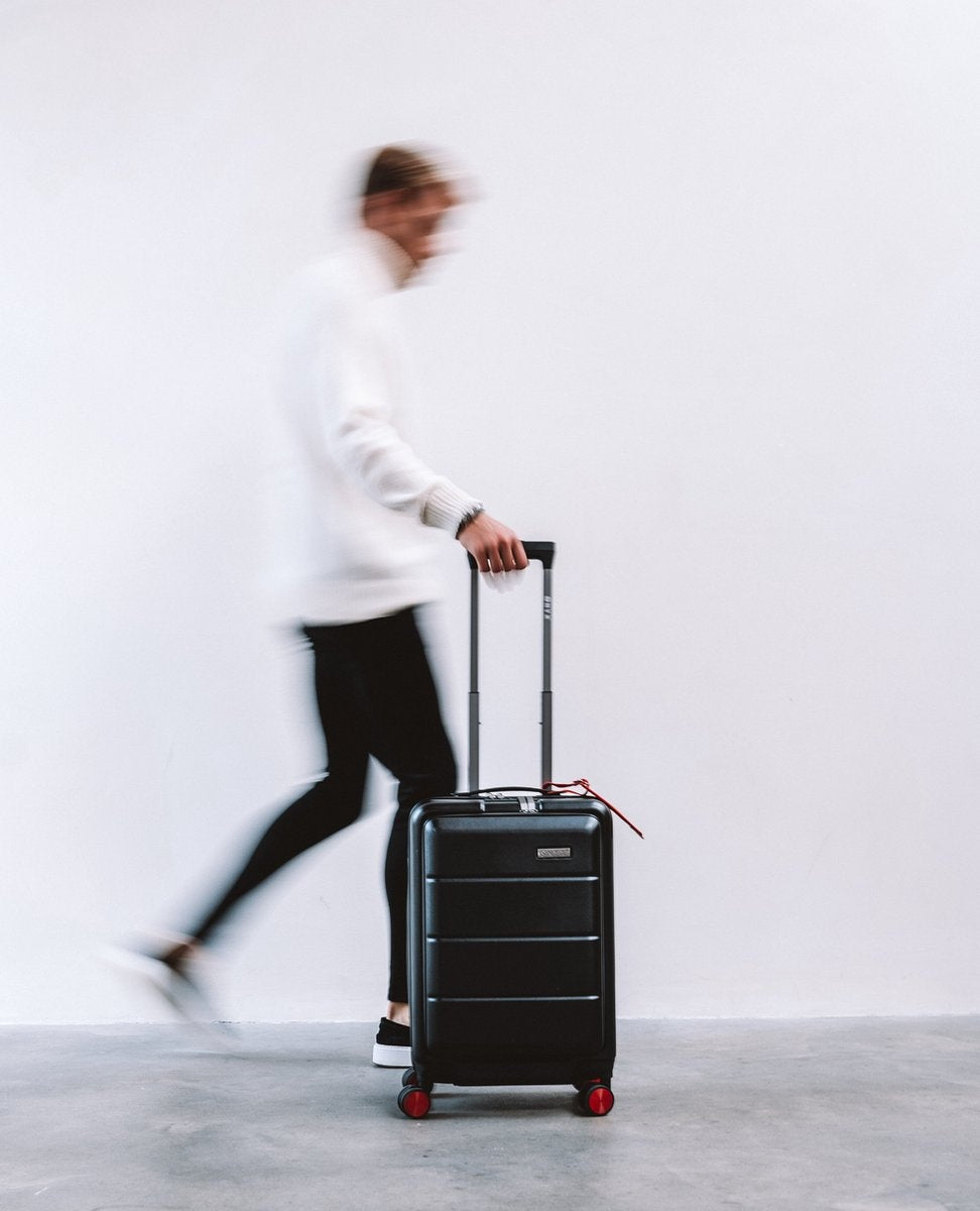 ONYX Handbagage Koffer 35 L - Spinner wielen - Lichtgewicht Trolley - Dubbel TSA Slot - Handig voorvak - 55 cm - Zwart