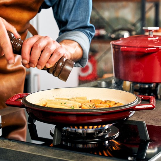 The Tasman Dutch Oven en Grill - Kookpot - Gerecycled Gietijzer - met traditionele en grill deksel - Ø29 cm – Rood