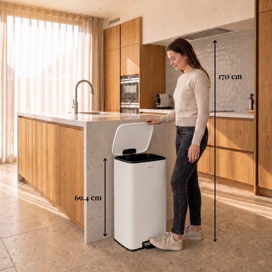 Bayt Prullenbak - Prullenbak 60 Liter - Pedaalemmer 60 Liter - Vuilnisbak 60 Liter - Afvalbak - RVS - Crème wit