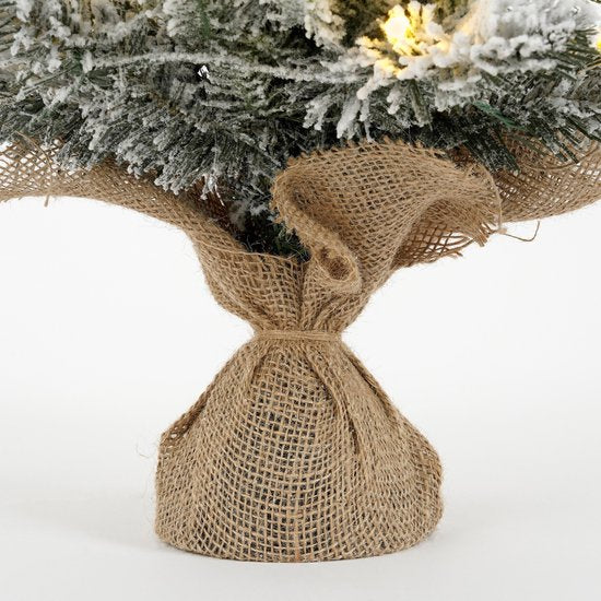 Black Box Trees Kunstkerstboom Grimshaw met Sneeuw H60 x D46 cm - Kunstboom in Jute Zak - Kunst Kerstboom voor Binnen - 56 Tips - Groen