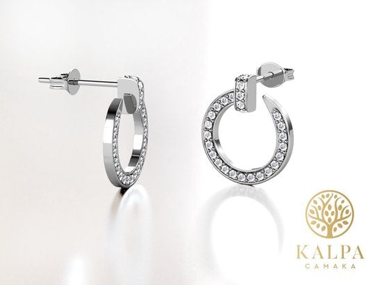 Yolora Dames Oorbellen met Kalpa Camaka Kristallen - Zilverkleurig - 18K Witgoud Verguld - Vrouwen Oorknoppen Zilver - Oorknopjes - Sieraden - Luxe Giftbox - Geschenkdoos - Cadeau doos - Exclusieve Geschenkverpakking - Mooie Cadeauverpakking