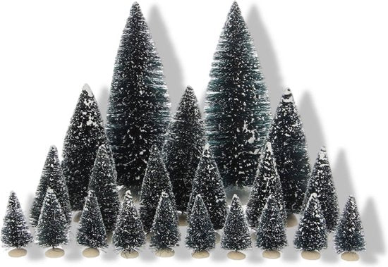 Luville Kerstdorp Miniatuur Bristle Bomen Set van 21 Stuks - Kerstversiering voor Binnen - Kerst Decoratie voor Kerstdorp - Diverse Hoogtes tot H22 x Ø8 cm - Groen