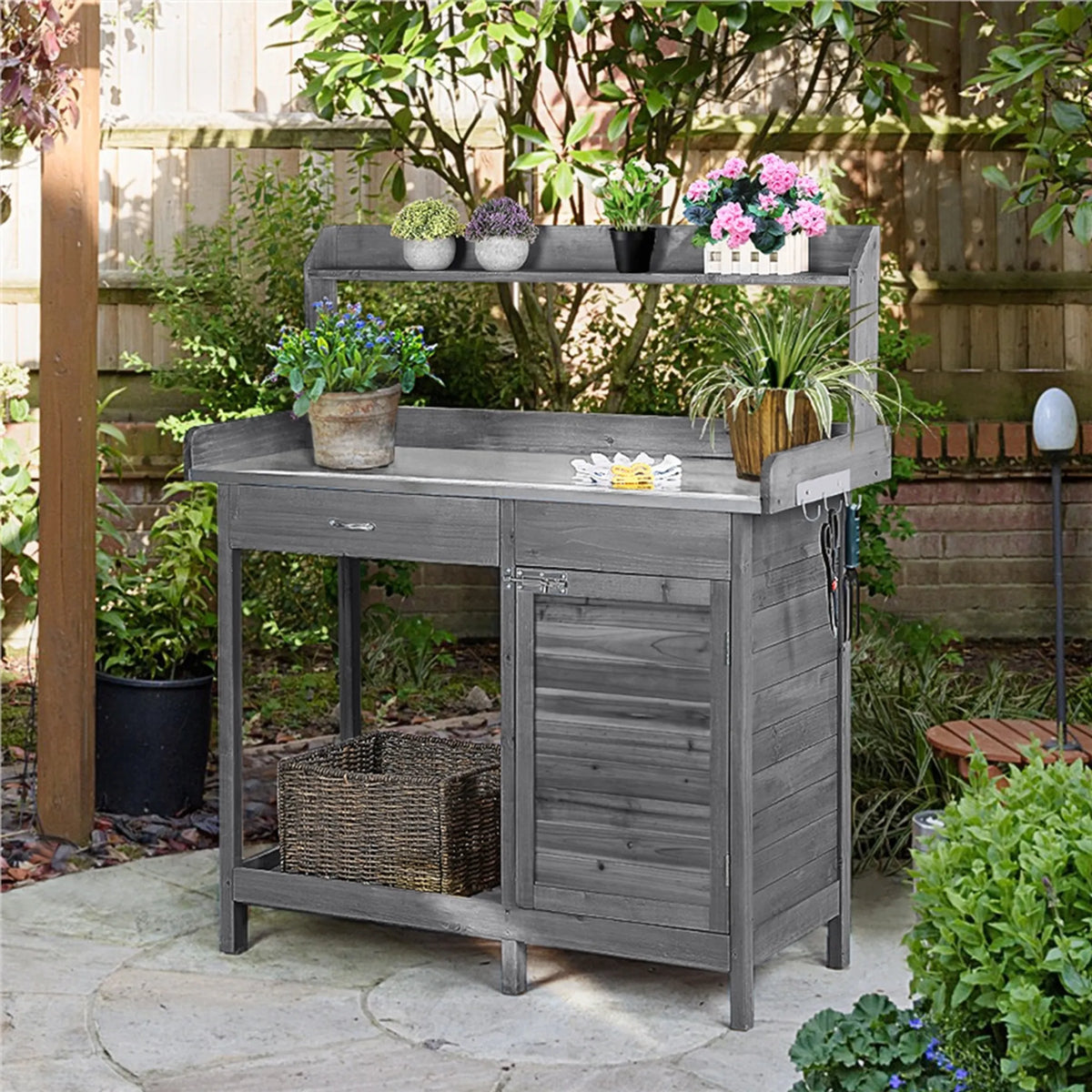 Yaheetech Oppottafel Tuintafel – 101 x 46,5 x 125 cm – Gegalvaniseerd Metalen Werkblad - 3 Zijhaken - Verwijderbare Zijpanelen – Grijs Vurenhout - Metaal