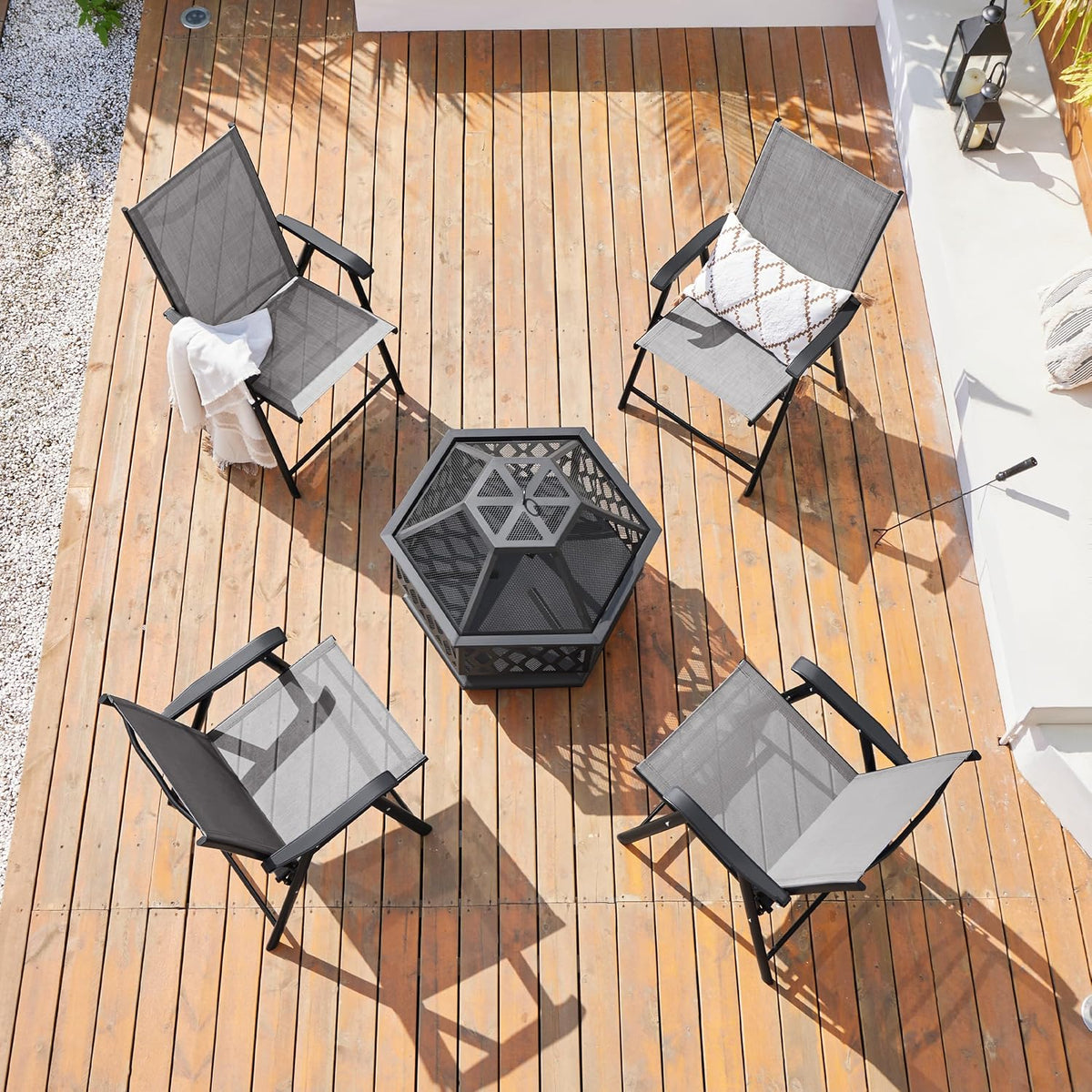 Yaheetech Tuinstoelen Set van 2 - Opvouwbare Klapstoelen met Rugleuning en Armleuningen - Bruin - 54 x 57 x 93,5 cm - Belastbaar tot 150 kg