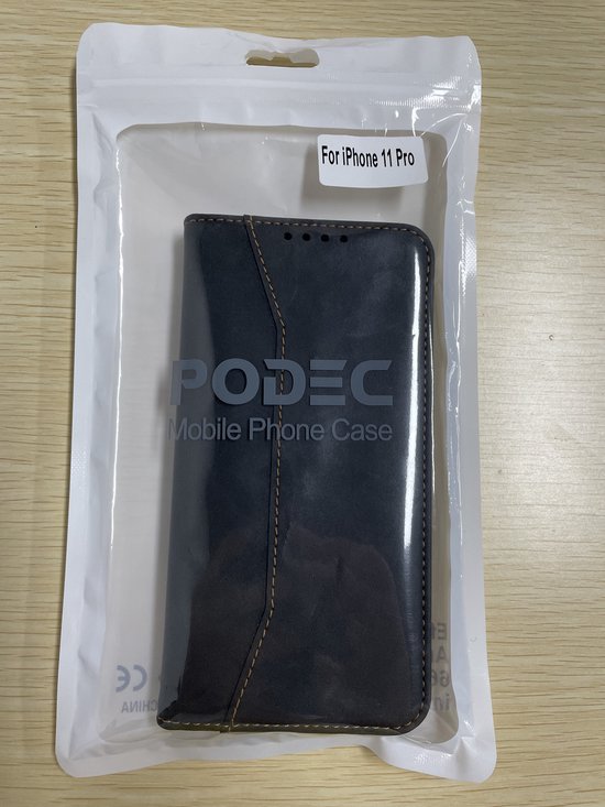 Podec Hoesje met Pasjeshouder Geschikt voor iPhone 11 Pro Zwart Telefoonhoesje - Anti-Shock Bookcase Cover met 1x Screenprotector - Wallet Case