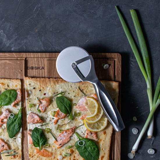 Boska Pizzasnijder Monaco+ - Pizzaroller - RVS - Ergonomische pizzasnijder - Cadeauverpakking - Giftbox - Cadeautips voor mannen - Keukengerei - Keuken accessoires - Levenslange garantie