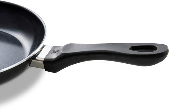 BK Vivid Koekenpannenset 2-delig - 24/28cm - PFAS-vrije antikleeflaag – Koekenpan inductie – Keramische koekenpan - Ovenbestendig tot 160°C – Koudgrepen - Zwart