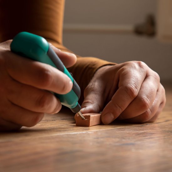 VONROC Reparatieset voor laminaat & hout – Incl. 11 mengbare kleuren en batterijen