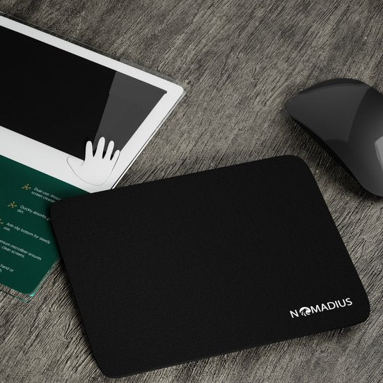Nomadius 2-in-1 Muismat - Muismat met Anti-slip Laag - Schermreiniger - Opvouwbaar, Draagbaar, Multifunctioneel - Muismatten - Ideaal voor Onderweg & als Schoonmaakdoekje voor Scherm - Mouse Pad - Muismatten - Reisaccessoire