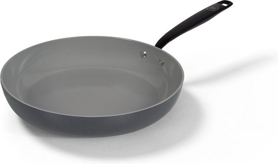 BE Living Koekenpan - Ø 28 cm - Bakpan - Keramisch - PFAS Vrij Anti-aanbak - Inductiepan - Grijs - Essential Series