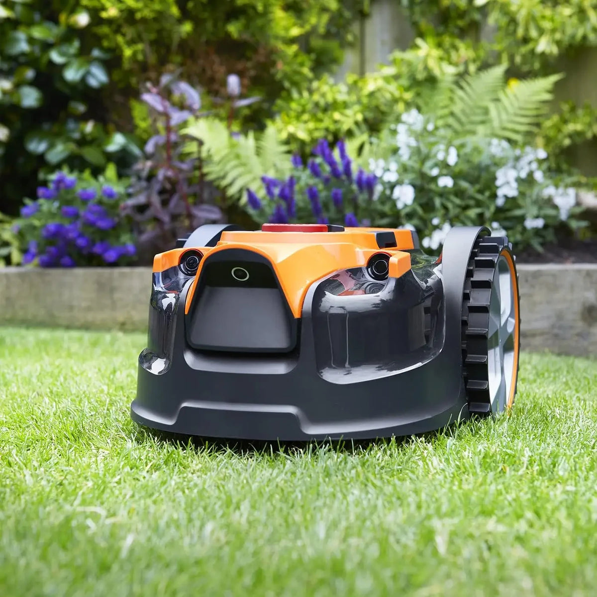 LawnMaster VBRM16 OcuMow Robotmaaier - Draadloos - Tot 150 m² - Obstakelvermijding - Zelfrijdend
