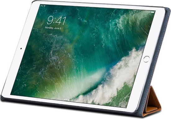 dbramante1928 - Risskov iPad Hoes (2017/2018) - 9.7 inch - Bruin Full-Grain Leer - Met Standfunctie & Auto-Sleep - Handgemaakt & Duurzaam - Luxe Bescherming