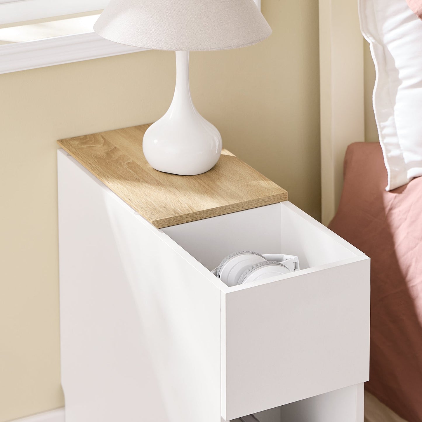 SoBuy FBT162-WN Nachtkastje 20x60x65 cm Wit met 3 vakken voor boxspringbed en kleine ruimtes