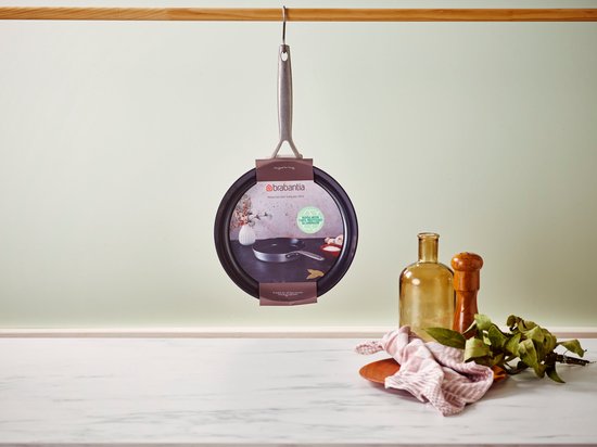 Brabantia Dusk Koekenpan Ø 28cm – 100% PFAS Vrij – Keramische Antiaanbaklaag - Inductie Koekenpan - Vaatwasser- en Ovenbestendig – Grijs