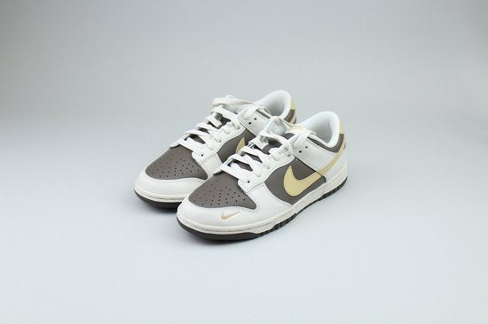 Nike Dunk Low 'Ironstone Sesame' maat 38.5.