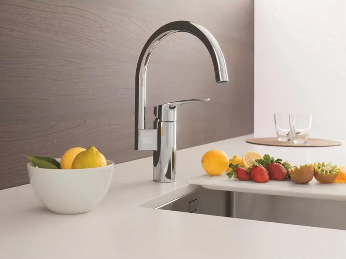 Grohe Via Keukenkraan - Eengreeps Mengkraan - Hoge C-uitloop 150° - Chroom