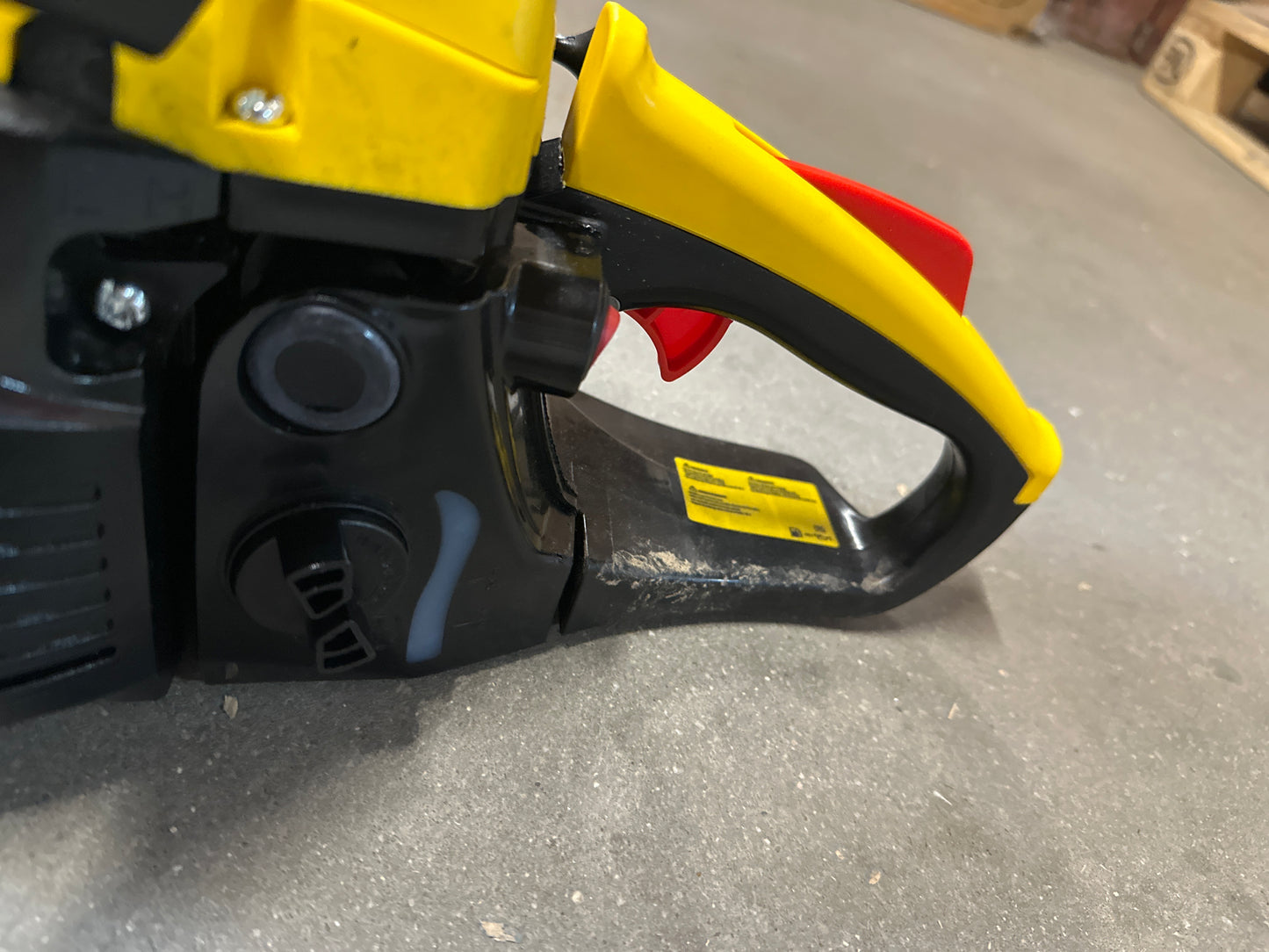Stanley MEGREL6180/0015 Kettingzaag - Benzine - 45,1cc - 1800W - 40,64 cm - Geel