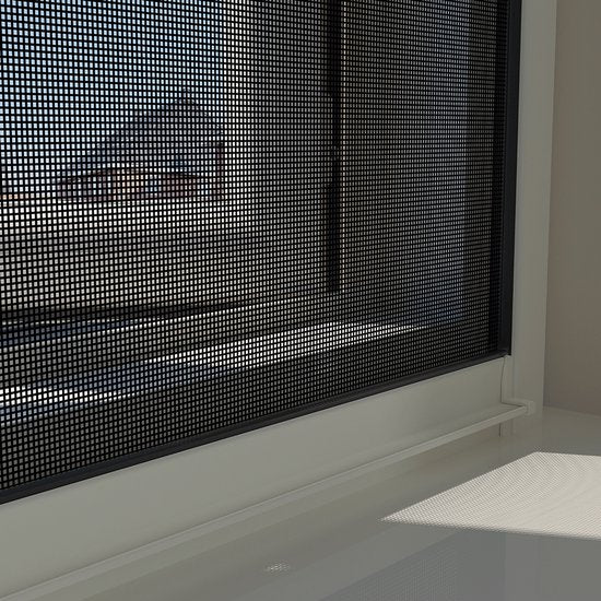 Livn rolhor raam Plus 90x155cm wit - Automatisch rolsysteem met demper - Gaas rolt op in cassette - Montage aan de binnen- of buitenzijde