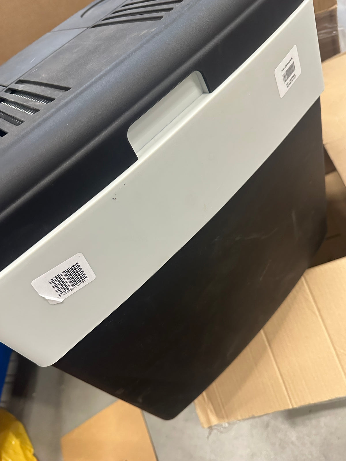 Infinity Goods - Elektrische Koelbox - 30L - Coolbox - 12V en 230V - Frigobox - Koelen en Verwarmen - Zwart