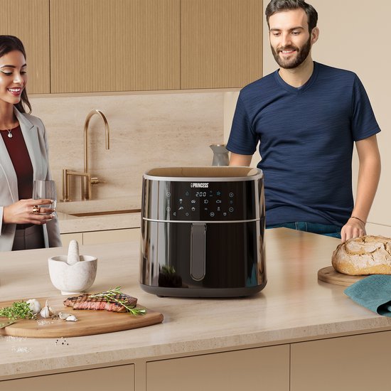 Princess Digitale Airfryer XXL 182254 - 8 liter - Extra Groot - PFAS vrij - Heteluchtfriteuse - Inclusief in hoogte verstelbaar Grillrack - Digital Touchscreen - 8 Automatische Programma's - 1800W - Zwart