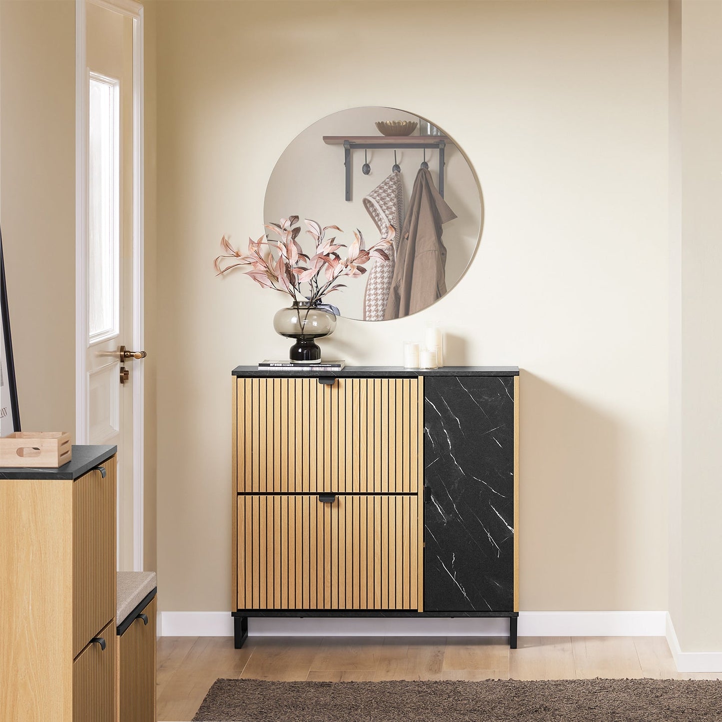 SoBuy FSR203-N Smalle Schoenenkast voor Entree, 2 Kleppen en Zijdeur, Scandinavisch Design, Compact, Zwart en Licht Hout, 90 x 24 x 88 cm