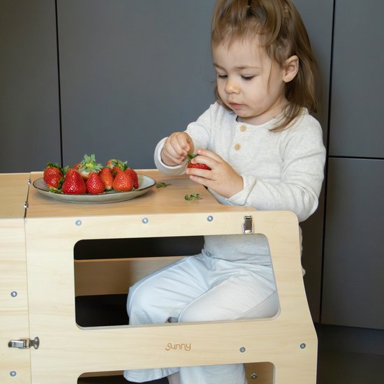 Sunny Mae Leertoren 2-in-1 – Houten Kinder Leertoren en Speelmeubel – Omkeerbaar tot Tafeltje met Stoel – Met Krijtboard – Montessori-geïnspireerd Keukenhulpje – Veilig en Educatief Speelgoed