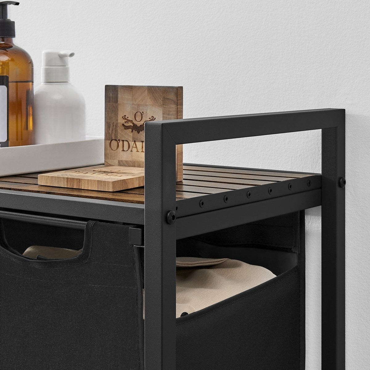 O'DADDY Wasmand met 3 Vakken – Houten Bovenblad & Metalen Frame – 114L – 92,5 x 33 x 71 cm – Zwart & Rustiek Bruin