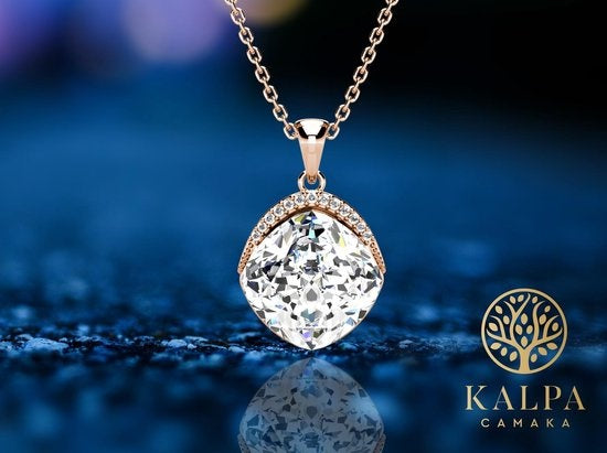 Yolora Dames Ketting met Hanger - Kalpa Camaka Kristal - Rosé kleurig - 18K Roségoud Verguld - Halsketting - Vrouwen Collier Rose Gold - Sieraden - Geschenkdoos - Luxe Giftbox - Cadeau doos - Exclusieve Geschenkverpakking - Mooie Cadeauverpakking