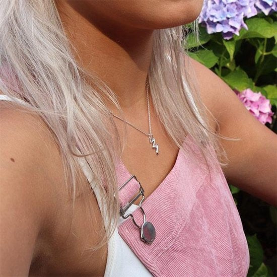 Yolora Dames Ketting met Hanger - Kalpa Camaka Kristal - Zilverkleurig - 18K Witgoud Verguld