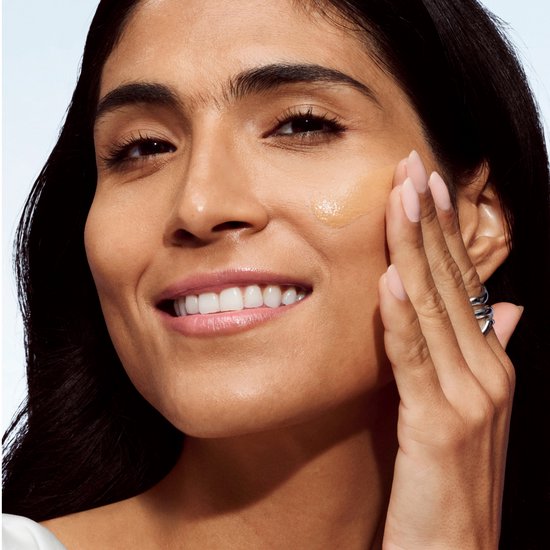 Clinique Even Better Clinical Vitamin Makeup | 1 - Light Medium Cool | Foundation 30ml - 1 Light Med