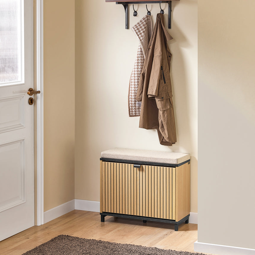 SoBuy FSR201-N Schoenenbank, entree, met gevoerde zitting, comfortabel, inklapbaar, zwart en licht hout, ondersteunt 113 kg, 60 x 24 x 50 cm