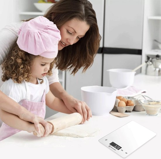 Kitchenwell Digitale Precisie Keukenweegschaal – Weegschaal Keuken - 1gr - 15kg – Tarra Functie - USB Oplaadbaar - Wit
