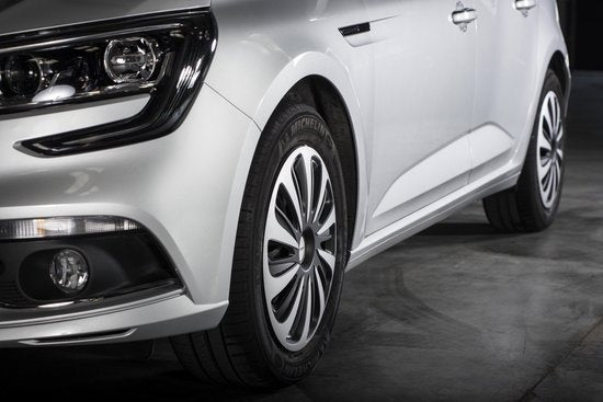 Michelin Wieldoppen 15 inch - zilver/zwart - nvs