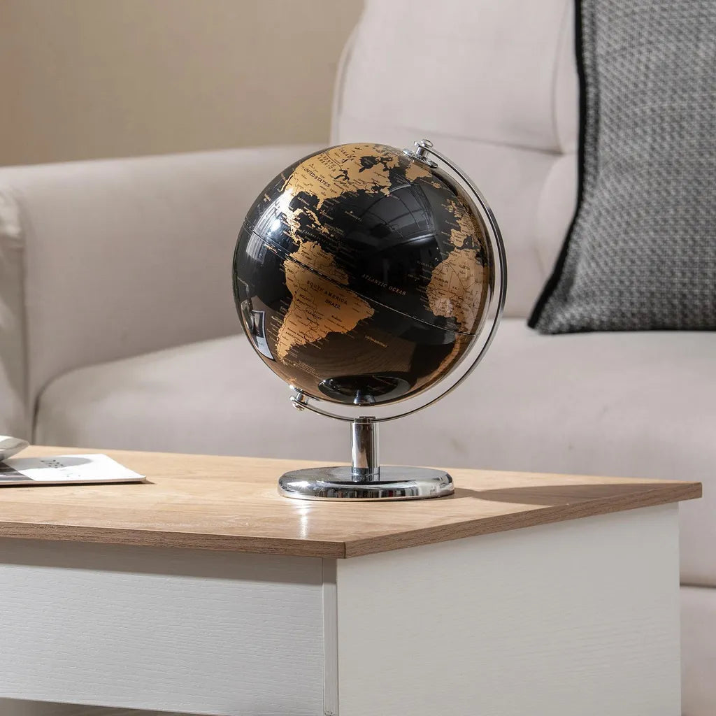 Coast Wereldbol 20 cm - Zwart/Goud - 360° Draaibaar - Met Metalen Standaard - 21 x 21 x 27 cm