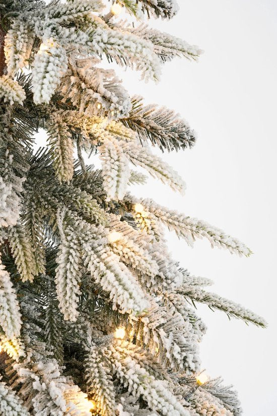 Black Box Trees Kunstkerstboom met Verlichting en Timer- en Dimfunctie - H155 x Ø48 cm - Groen