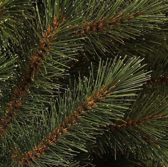 Triumph Tree Bristlecone Kunstkerstboom - 1168 takken - H230 x Ø152 cm - Groen