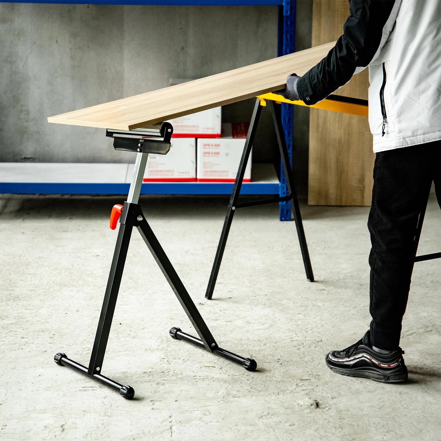 Homcom Rolbok Zaagbok met Verstelbare Rol - 44x50x68-110 cm - Zwart/Zilver