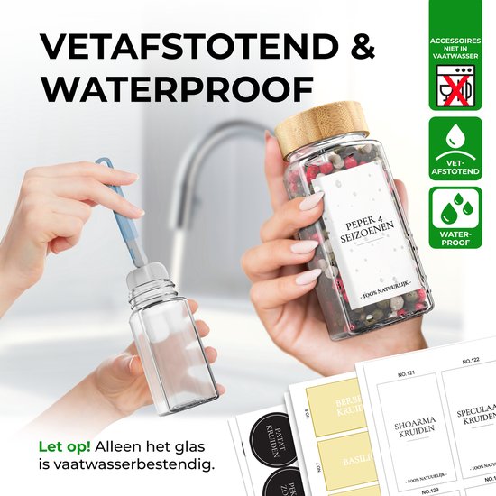 Soothe 48 Glazen Kruidenpotjes Vierkant met Bamboe Deksel – 2 Soorten Strooideksels – Kruidenstrooier – Spice Jars – Complete Set incl Kruiden Stickers, Krijtstift en Accessoires – 120ml