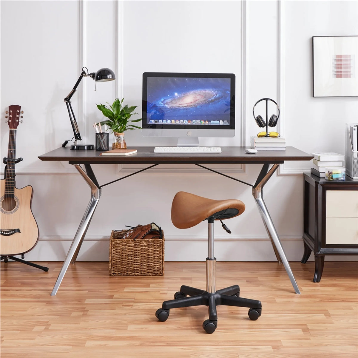 Yaheetech Zadelkruk Ergonomisch – Voorzien Van In Hoogte Verstelbare SGS-Gaslift En 360° Draaibare Nylon Wielen En Verchroomd Onderstel – Voor Kapsalon En Praktijk – Retro Bruin PU Kunstleer En Metaal – 50 x 50 x 45,5-60 cm