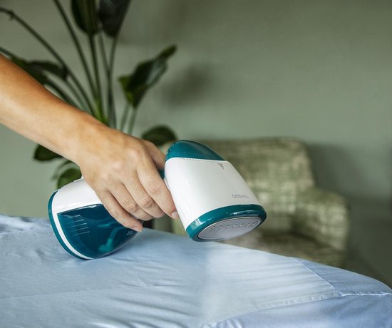 Tomado TSH1201W - Kledingstomer - Handstomer - Ontkreuker - Stoomreiniger - Incl. 2 opzetborstels - Wit/turquoise