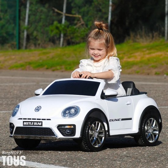 Coast 12V kinderauto met 2,4 g afstandsbediening met muziek en LED -lichten wit 115 x 67 x 57 cm wit