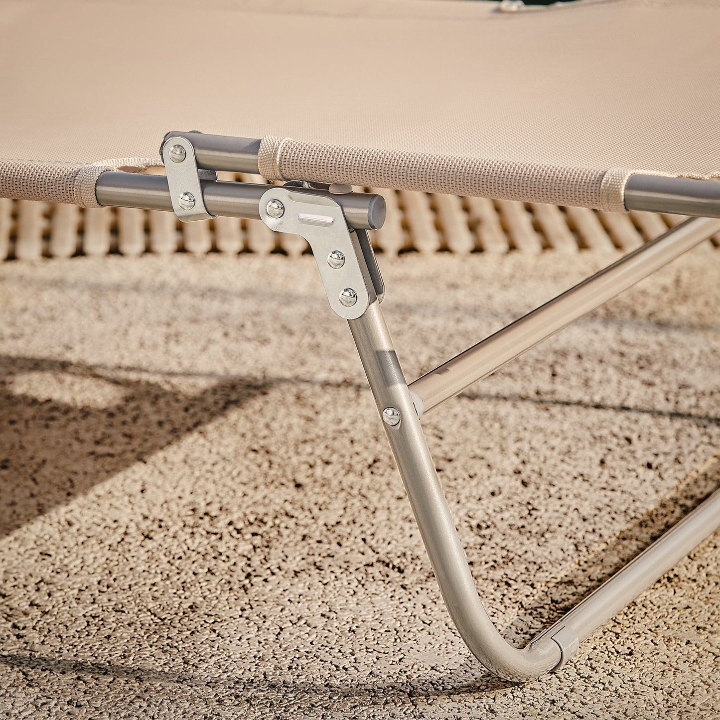SoBuy Ligbed - Opvouwbaar - Max. 120 kg - 195 x 63 x 30 cm - Wit