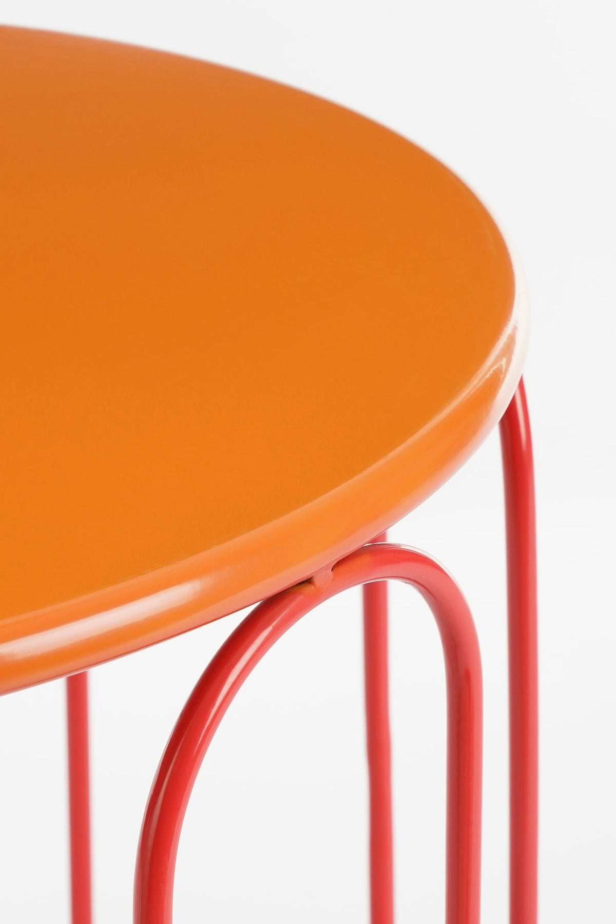 Mica Decorations metale zijtafel - Oranje - 2 stuks - 32 x 38 (HxØ) cm