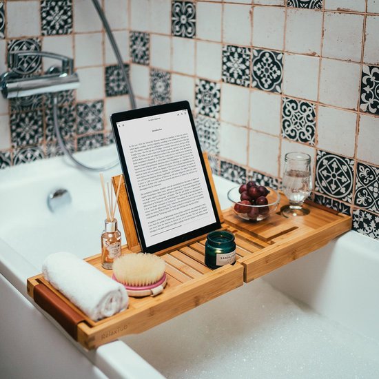 RelaxTub® Badplank - Badplank voor in Bad - Badrek - Verstelbaar - Anti Slip - Badplank Bamboe - Badplank Hout - Badrekje inclusief Boekenhouder, Tablethouder & Spiegel