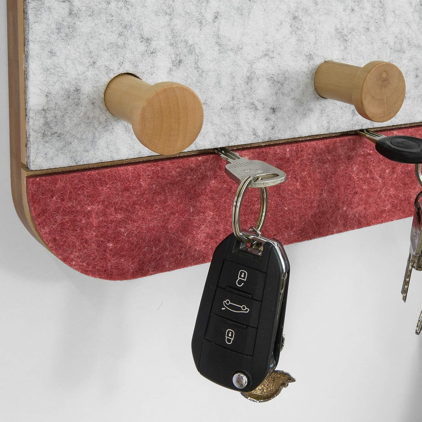 SoBuy FHK16-R Wandkapstok – 5 Haken – Bamboe & Vilt – 55 x 3 x 19 cm – Rood
